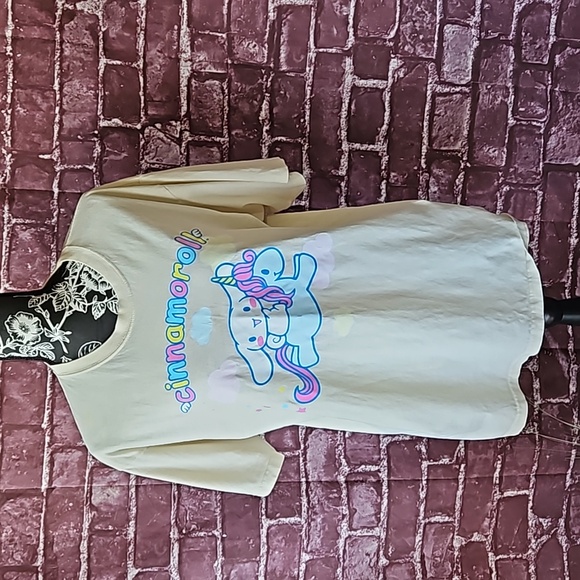Sanrio Cinnamoroll Cream Color Short Sleeve T-Shirt Size Lg - Picture 1 of 8